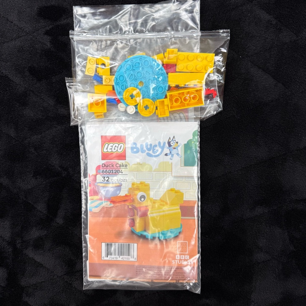 LEGO Bluey Duck Cake 6601204‎ Barnes & Noble NEW Exclusive Promo Set B&N